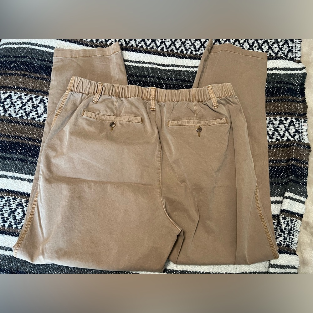 Old Navy Women's Khaki Chinos Size Large - Picture 3 of 4